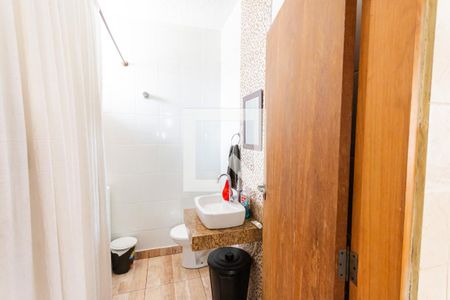 Banheiro e Área de Serviço de casa à venda com 2 quartos, 150m² em Jardim Utinga, Santo André
