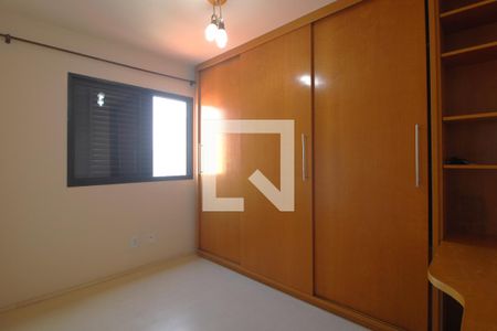 Quarto 1 de apartamento para alugar com 2 quartos, 60m² em Cidade Ademar, São Paulo