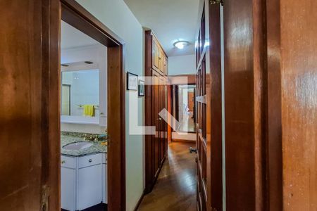 Corredor de casa de condomínio à venda com 3 quartos, 110m² em Vila Monumento, São Paulo