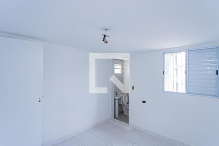 Suite de casa à venda com 2 quartos, 248m² em Vila Picinin, São Paulo