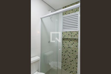 Banheiro de kitnet/studio para alugar com 1 quarto, 24m² em Vila Monte Alegre, São Paulo