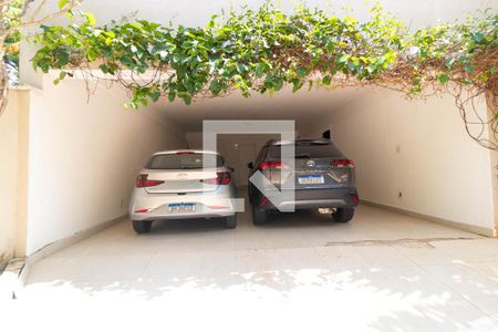 Garagem de casa à venda com 4 quartos, 618m² em Bairro das Palmeiras, Campinas