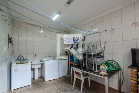 Área de Serviço de casa à venda com 3 quartos, 255m² em Vila Curuçá, Santo André