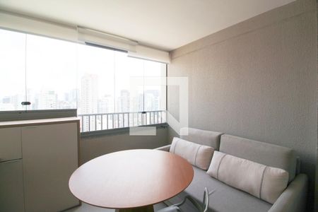 Varanda de kitnet/studio à venda com 1 quarto, 32m² em Vila Olímpia, São Paulo