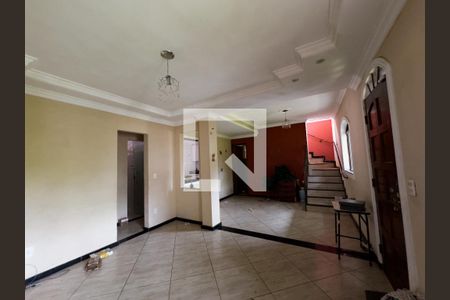 Sala de casa à venda com 4 quartos, 200m² em Trevo, Belo Horizonte