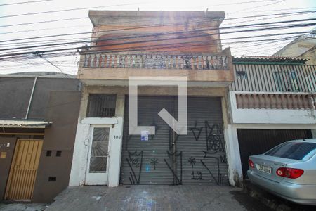 Fachada de casa à venda com 1 quarto, 90m² em Vila Tolstoi, São Paulo