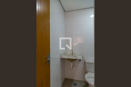 Banheiro de kitnet/studio para alugar com 1 quarto, 24m² em Vila Monte Alegre, São Paulo