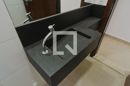 Lavabo de casa à venda com 3 quartos, 240m² em Parque Sao Domingos, São Paulo