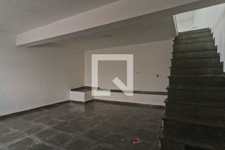 Porão de casa à venda com 3 quartos, 240m² em Parque Sao Domingos, São Paulo