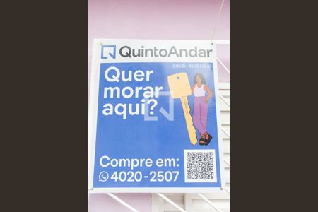 Placa instalada de casa à venda com 3 quartos, 140m² em Farrapos, Porto Alegre