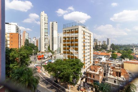 Vista da sala de apartamento à venda com 3 quartos, 215m² em Vila Mariana, São Paulo