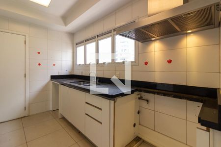 Cozinha de apartamento à venda com 3 quartos, 215m² em Vila Mariana, São Paulo