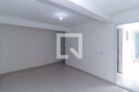 Quarto 1 de casa para alugar com 2 quartos, 70m² em Jardim Rodolfo Pirani, São Paulo