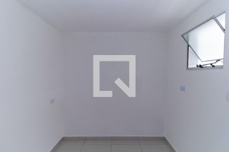 Quarto 2 de casa para alugar com 2 quartos, 70m² em Jardim Rodolfo Pirani, São Paulo
