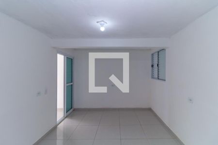 Quarto 1 de casa para alugar com 2 quartos, 70m² em Jardim Rodolfo Pirani, São Paulo