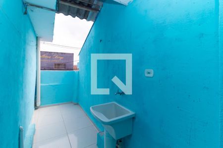 Área de Serviço de casa para alugar com 2 quartos, 70m² em Jardim Rodolfo Pirani, São Paulo