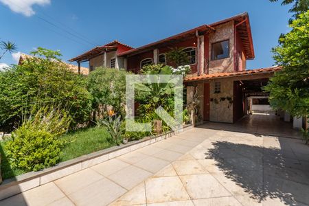 Garagem de casa para alugar com 4 quartos, 360m² em Trevo, Belo Horizonte