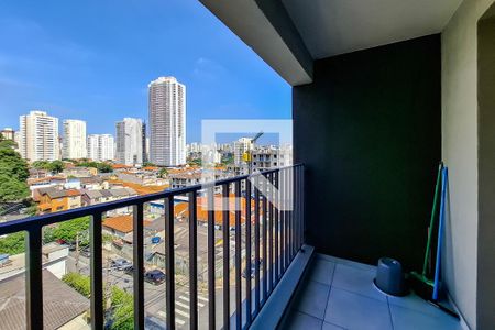 Varanda de kitnet/studio para alugar com 1 quarto, 25m² em Vila Firmiano Pinto, São Paulo