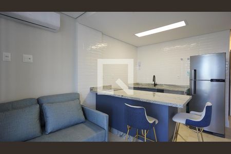 Sala - Cozinha de kitnet/studio para alugar com 1 quarto, 40m² em Cacupé, Florianópolis