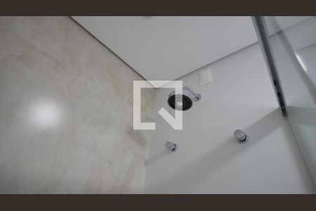 Banheiro de kitnet/studio para alugar com 1 quarto, 40m² em Cacupé, Florianópolis