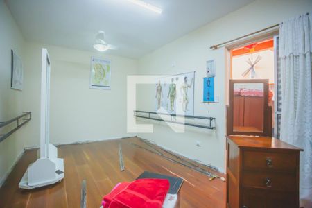 Casa à venda com 300m², 3 quartos e 3 vagasQuarto de Serviço