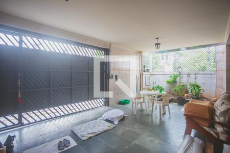 Casa à venda com 300m², 3 quartos e 3 vagasGaragem