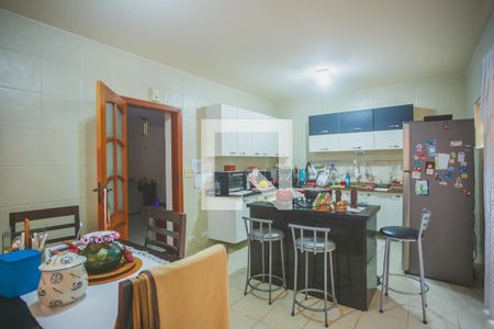 Casa à venda com 300m², 3 quartos e 3 vagasCozinha