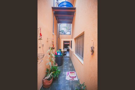 Casa à venda com 300m², 3 quartos e 3 vagasCorredor Lateral