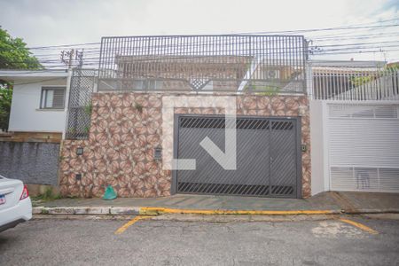 Casa à venda com 300m², 3 quartos e 3 vagasFachada