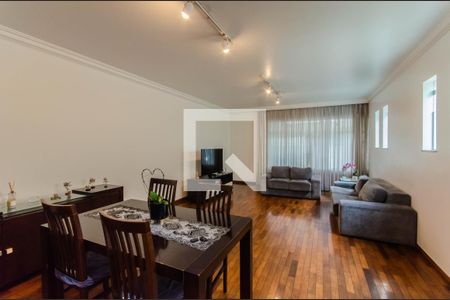 Sala de casa à venda com 3 quartos, 165m² em Vila Mariana, São Paulo