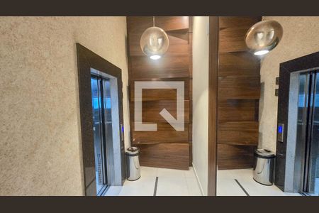 Hall de entrada de apartamento à venda com 3 quartos, 143m² em Cristo Rei, Curitiba