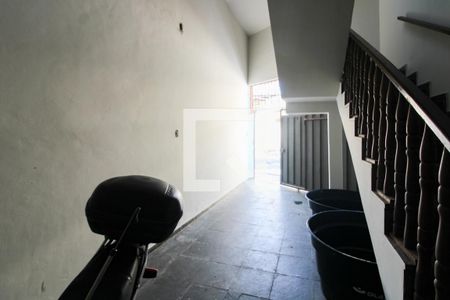 Garagem de casa à venda com 4 quartos, 280m² em Floramar, Belo Horizonte
