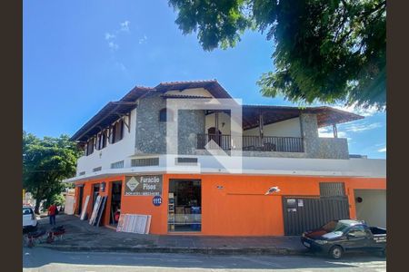 Fachada de casa à venda com 4 quartos, 280m² em Floramar, Belo Horizonte
