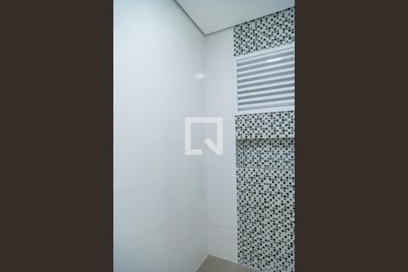 Banheiro de kitnet/studio para alugar com 1 quarto, 24m² em Vila Monte Alegre, São Paulo