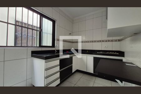 Cozinha de apartamento à venda com 2 quartos, 80m² em Vila Homero Thon, Santo André