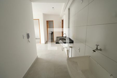 Cozinha e Área de Serviço de apartamento para alugar com 2 quartos, 45m² em Chácara Califórnia, São Paulo