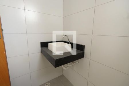 Banheiro de apartamento para alugar com 2 quartos, 45m² em Chácara Califórnia, São Paulo