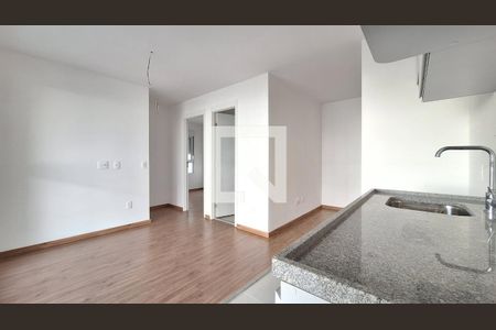 Sala/Cozinha de apartamento à venda com 2 quartos, 53m² em Barra Funda, São Paulo