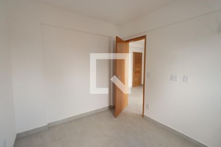 Quarto 2 de apartamento para alugar com 2 quartos, 45m² em Chácara Califórnia, São Paulo