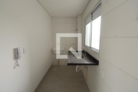 Cozinha e Área de Serviço de apartamento para alugar com 2 quartos, 45m² em Chácara Califórnia, São Paulo