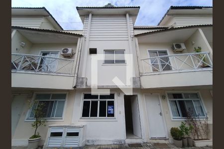 Fachada da Casa de casa de condomínio para alugar com 4 quartos, 110m² em Vargem Pequena, Rio de Janeiro