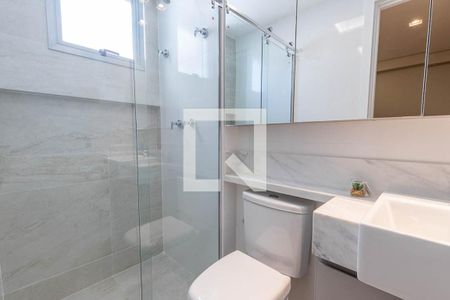 Banheiro de apartamento à venda com 2 quartos, 57m² em Savassi, Belo Horizonte