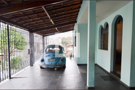 Garagem de casa à venda com 4 quartos, 267m² em Fernão Dias, Belo Horizonte