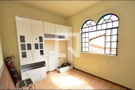 Quarto1 de casa à venda com 4 quartos, 267m² em Fernão Dias, Belo Horizonte
