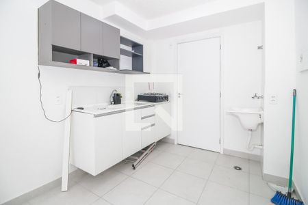 Sala de apartamento para alugar com 1 quarto, 28m² em Parque Industrial Tomas Edson, São Paulo
