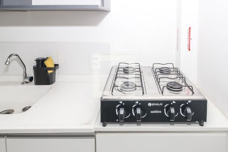 Cozinha de apartamento para alugar com 1 quarto, 28m² em Parque Industrial Tomas Edson, São Paulo