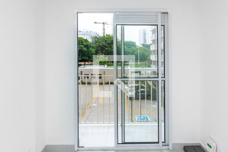 Varanda de apartamento à venda com 1 quarto, 28m² em Parque Industrial Tomas Edson, São Paulo