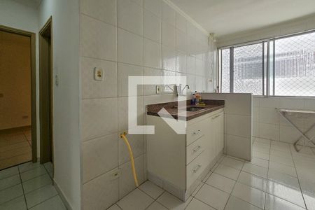 Cozinha de apartamento para alugar com 1 quarto, 56m² em Jardim Las Palmas, Guarujá