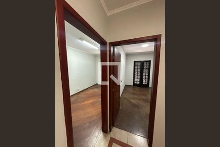 Corredor de casa para alugar com 6 quartos, 214m² em Jardim do Mar, São Bernardo do Campo