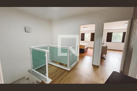 Corredor de casa à venda com 4 quartos, 211m² em Jardim Rossin, São Paulo